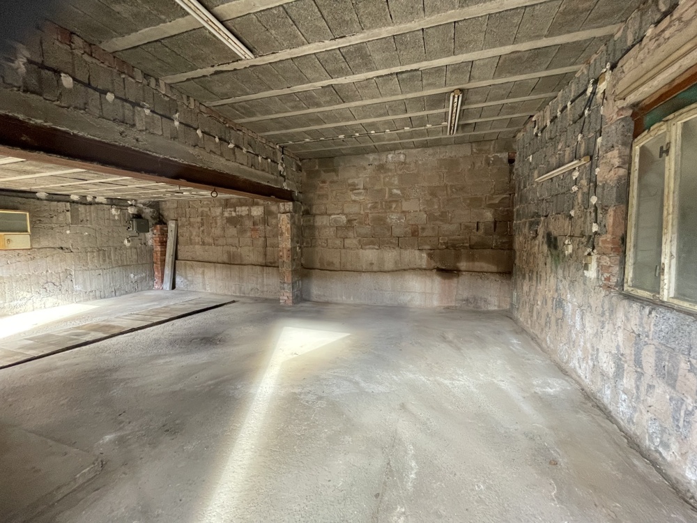 Garage (2)