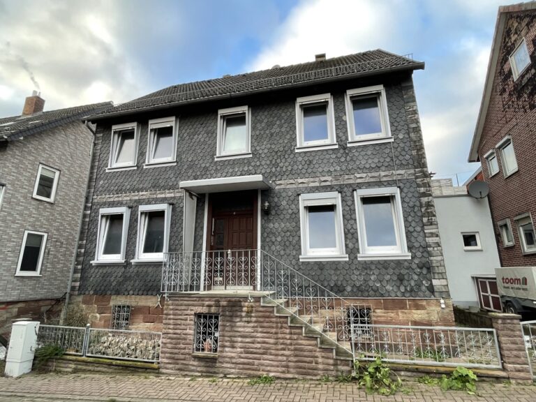 Ansicht mit Hauseingang