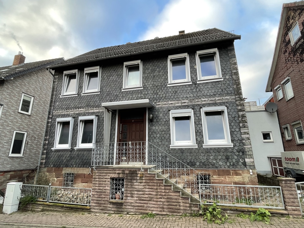 Ansicht mit Hauseingang