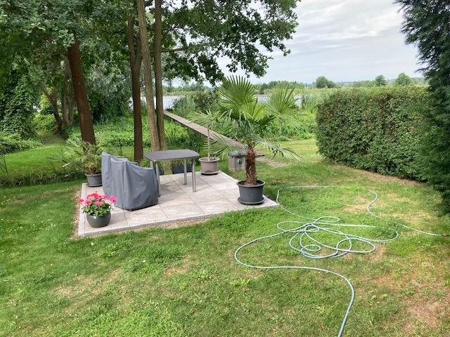 Blick zum Bootssteg