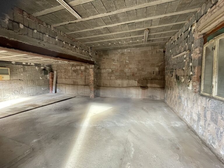 Garage (2)