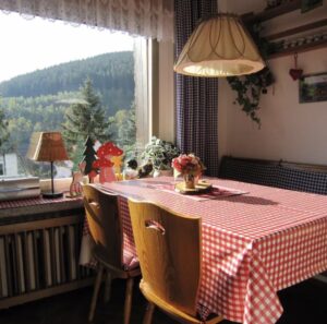Essbereich Küche mit Panorama-Ausblick