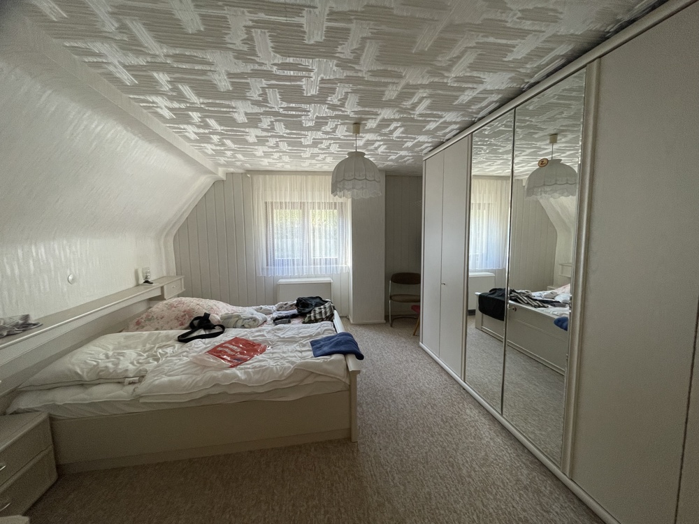 Schlafzimmer 2 OG